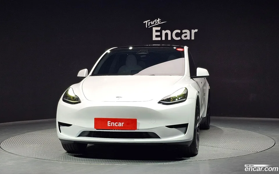 Tesla Model Y RWD 2024 — миниатюра 3