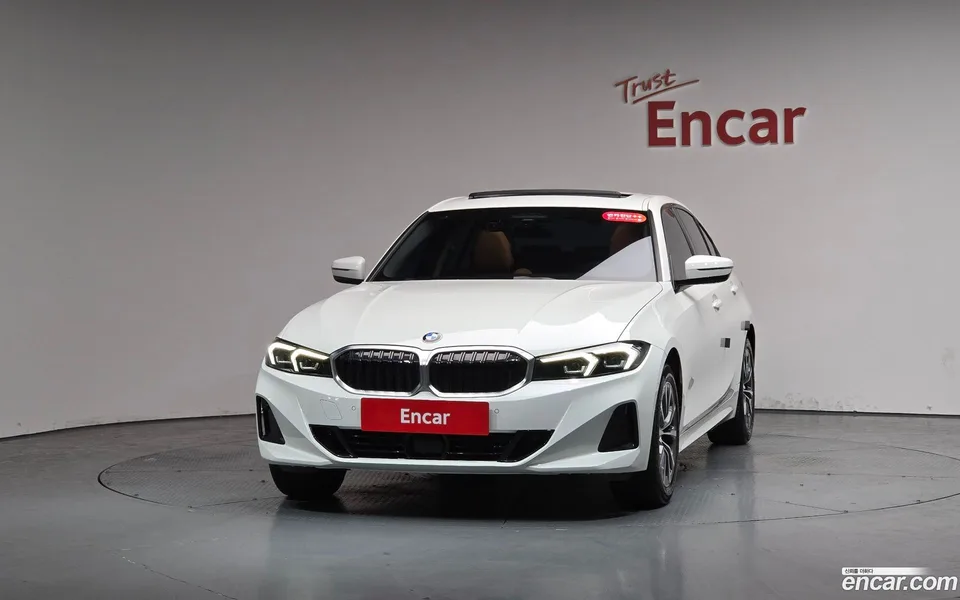 BMW 3 Series 320i 2023 — миниатюра 3
