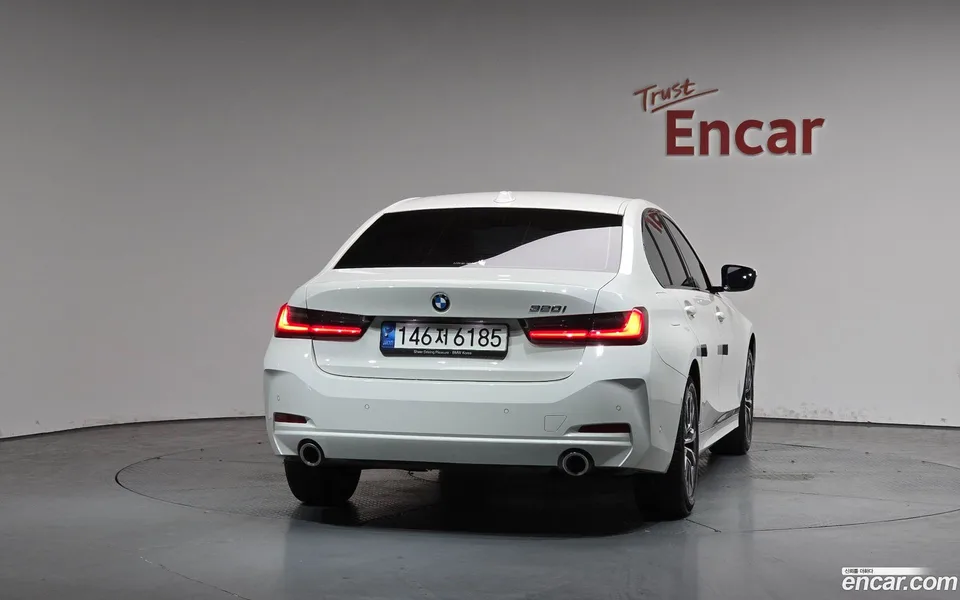 BMW 3 Series 320i 2023 — миниатюра 4