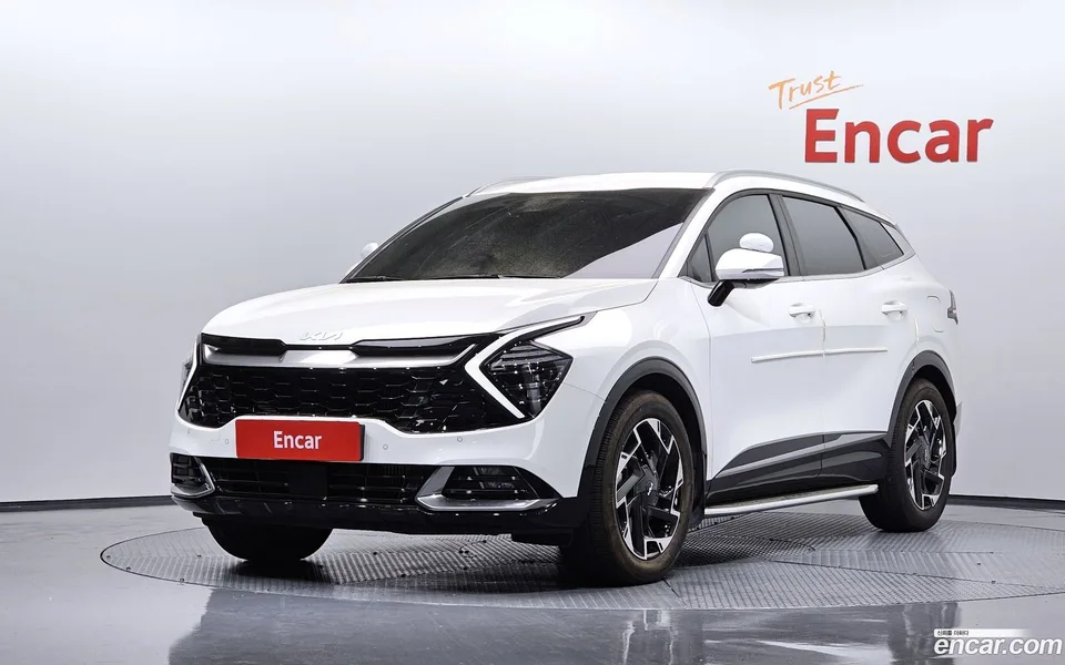 Kia Sportage 1.6 2WD 2023 — фото 1, купить с доставкой в Москву