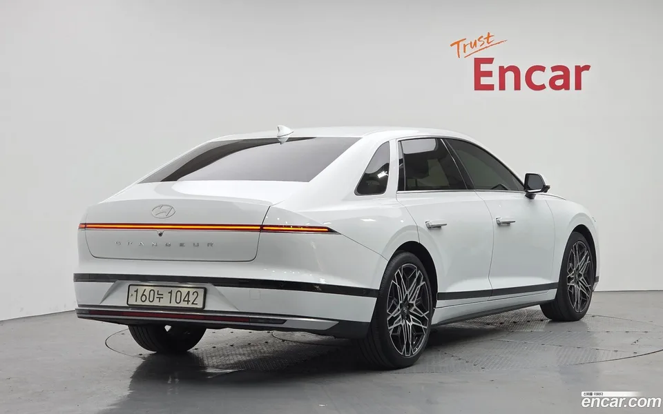 Hyundai Grandeur 2.5 2WD 2024 — миниатюра 2