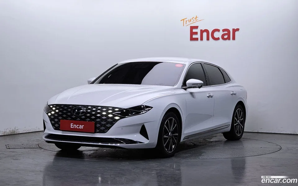 Hyundai Grandeur IG 2.5 2022 — фото 1, купить с доставкой в Москву