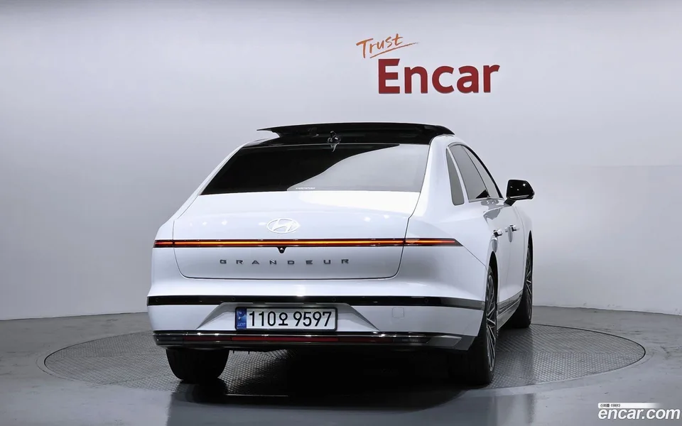 Hyundai Grandeur Hybrid 2023 — миниатюра 4