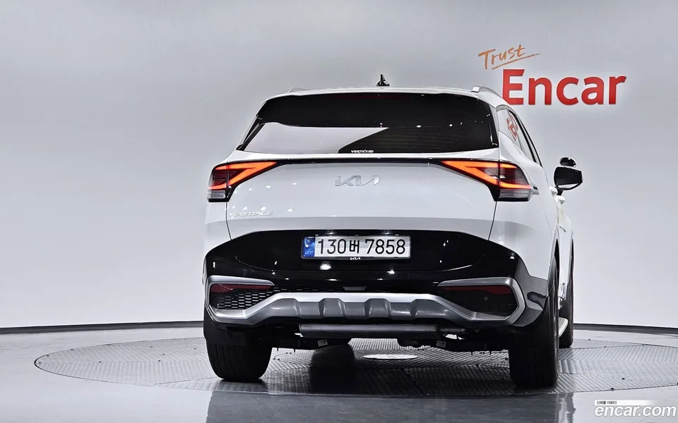 Kia Sportage 1.6 2WD 2023 — миниатюра 4