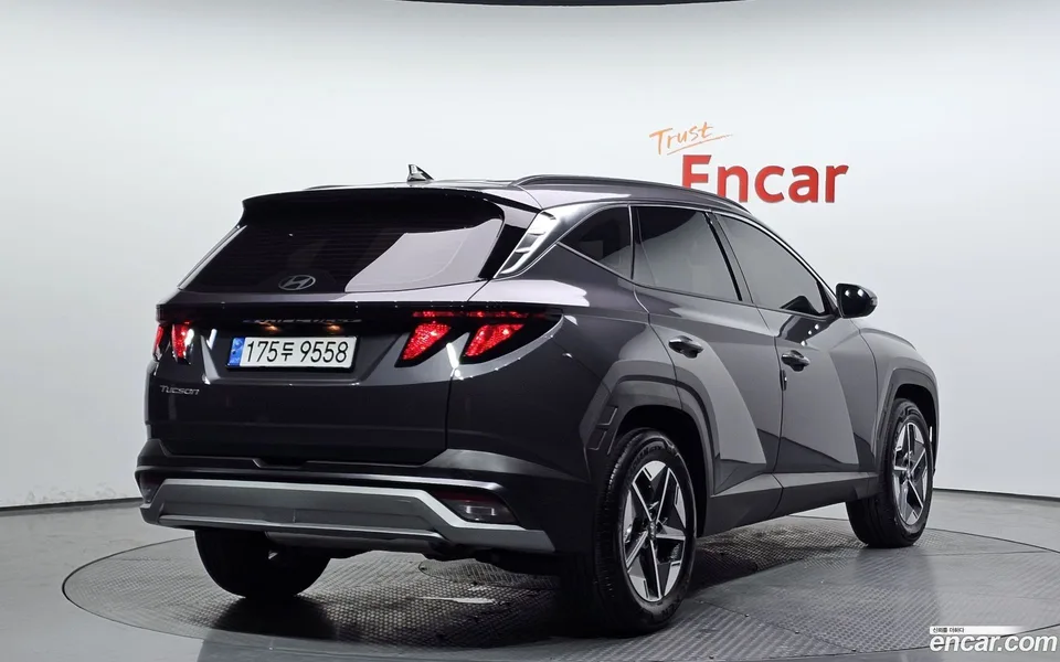 Hyundai Tucson NX4 1.6 2WD 2024 — миниатюра 2