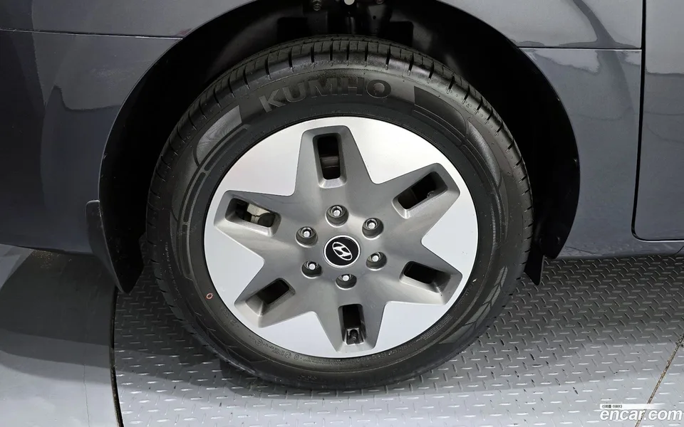 Hyundai Staria 11 2024 — миниатюра 5