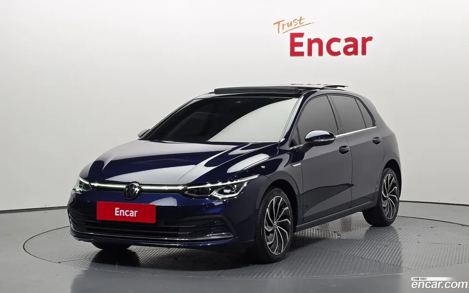 Volkswagen Golf 2.0 TDI 2022 — фото 1, купить с доставкой в Москву