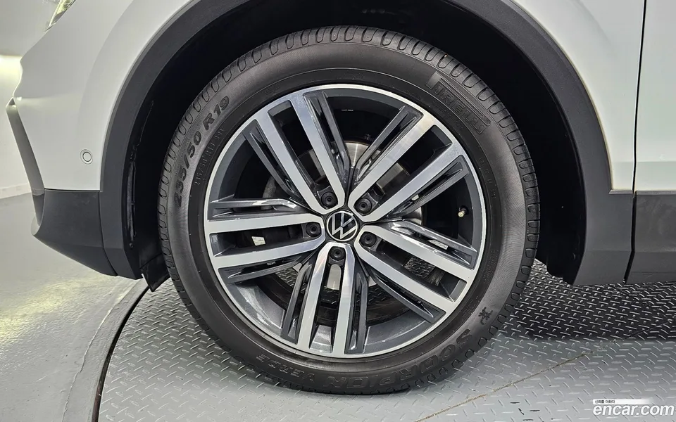 Volkswagen Tiguan 2.0 TDI 2022 — миниатюра 5
