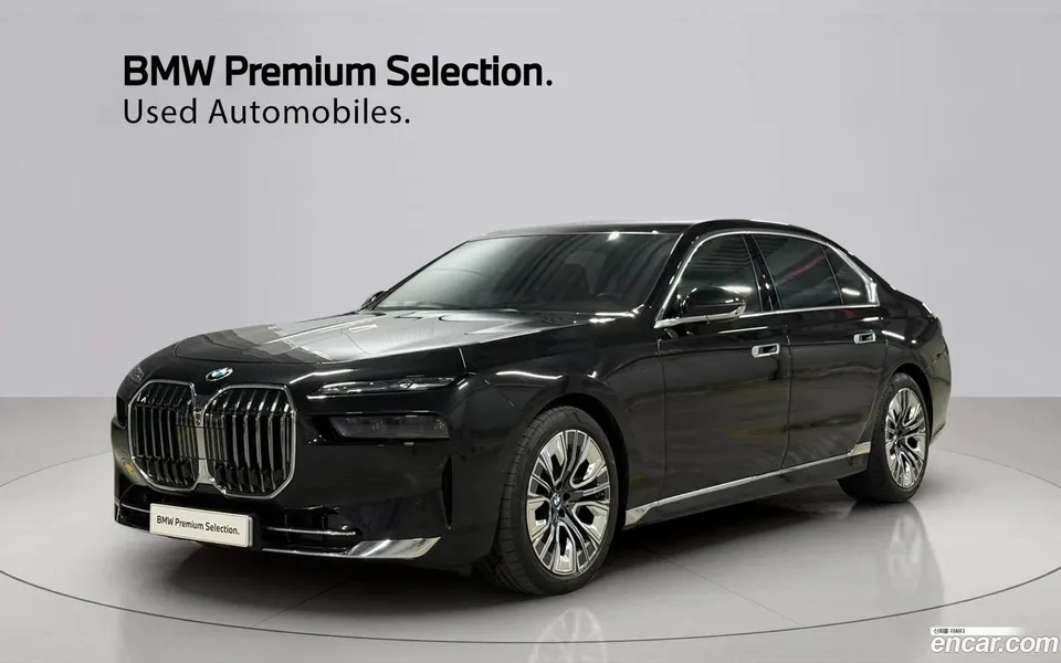 BMW 7 Series 740d xDrive 2023 — фото 1, купить с доставкой в Москву
