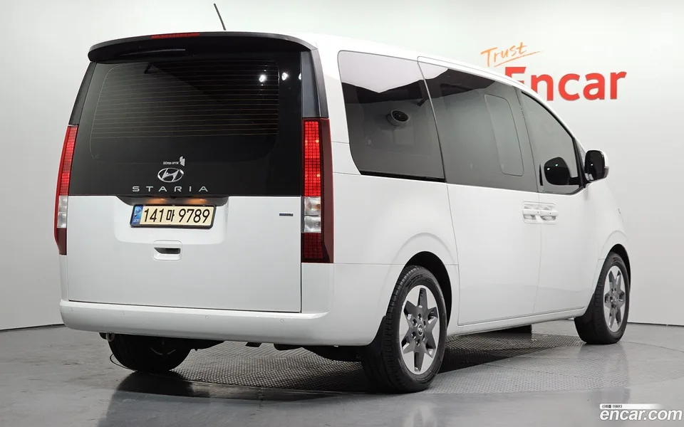 Hyundai Staria 4WD 9 2022 — миниатюра 2