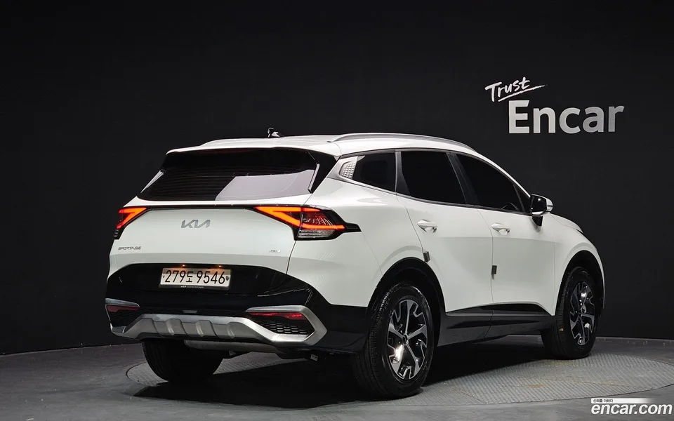 Kia Sportage Hybrid 2WD 2024 — миниатюра 2