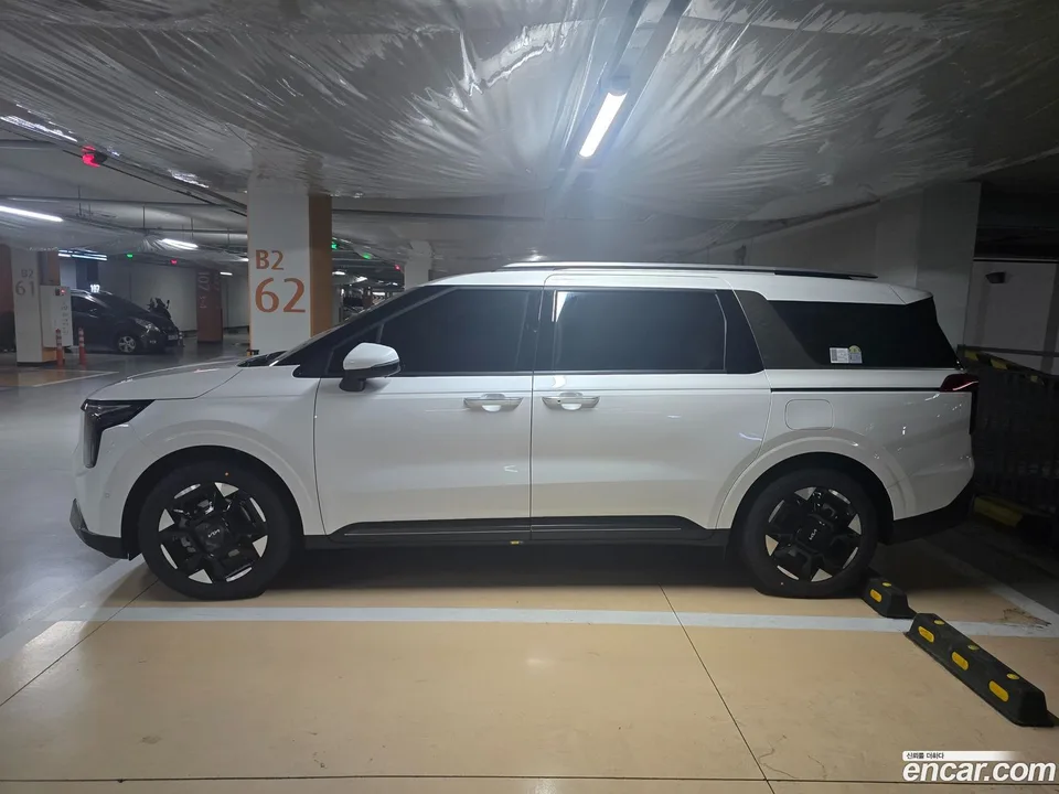 Kia Carnival HEV 9 2025 — миниатюра 2