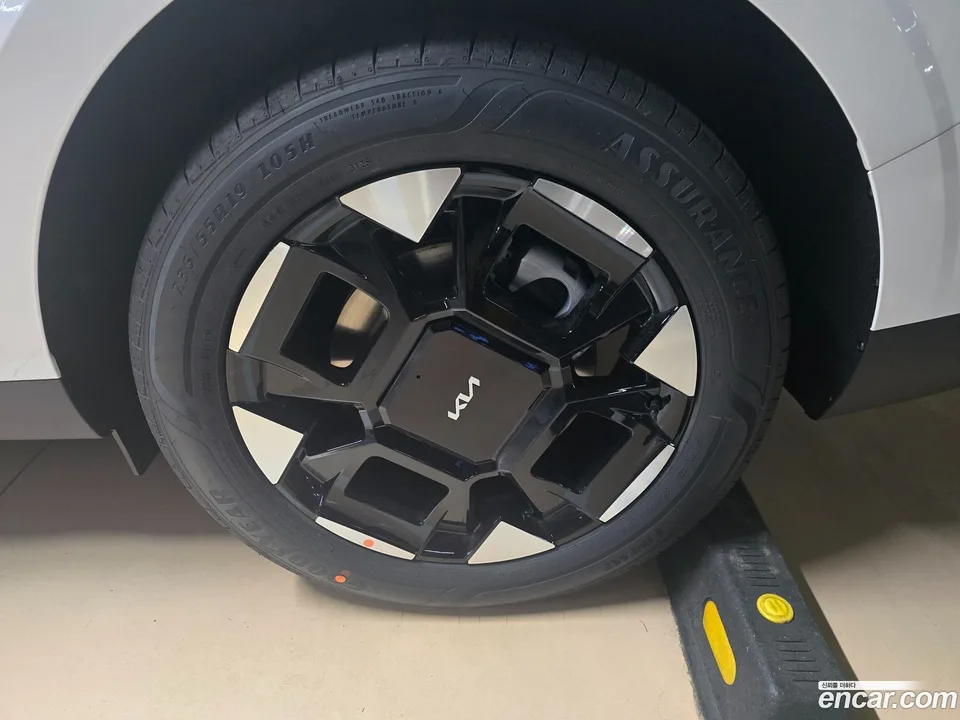 Kia Carnival HEV 9 2025 — миниатюра 3