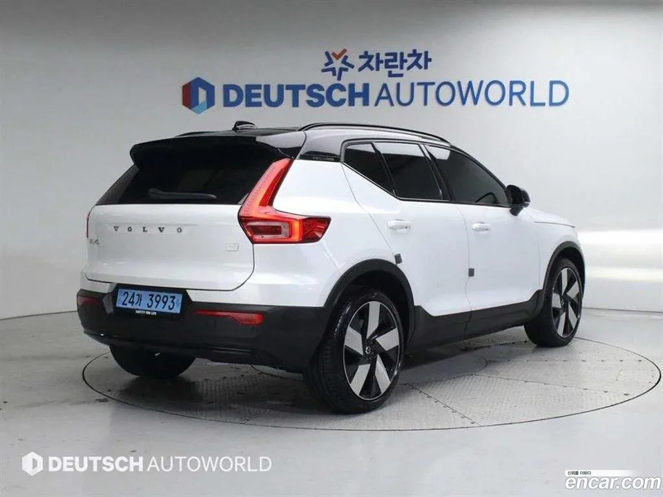 Volvo XC40 Recharge 2024 — миниатюра 2