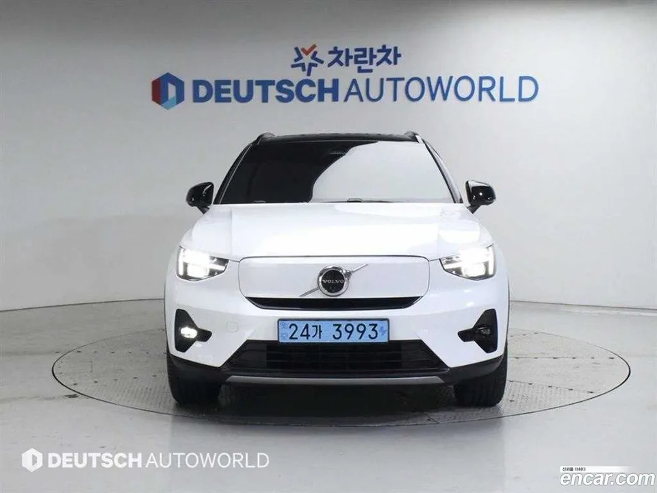 Volvo XC40 Recharge 2024 — миниатюра 3