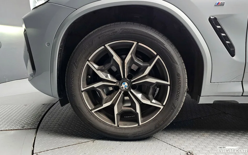 BMW X4 xDrive20i M 2024 — миниатюра 5