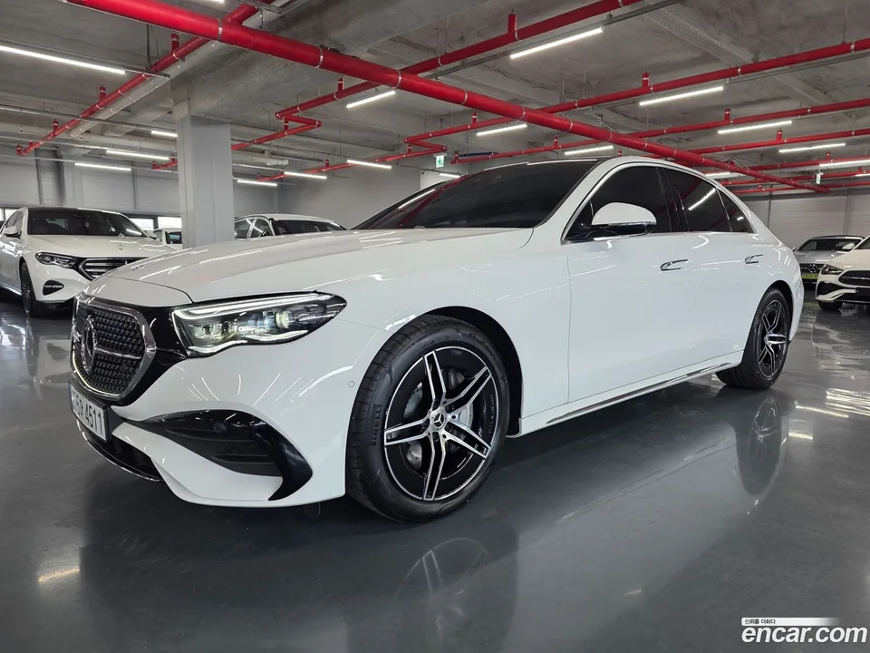 Mercedes-Benz E-Class E300 4MATIC AMG Line 2026 — миниатюра 2