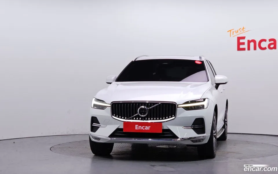 Volvo XC60 B6 2022 — миниатюра 3