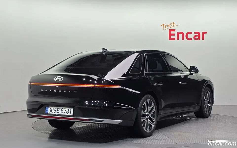 Hyundai Grandeur 2.5 2WD 2023 — миниатюра 2