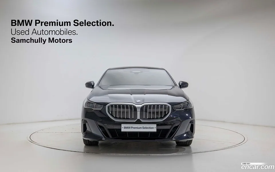 BMW 5 Series 530i xDrive M 2024 — миниатюра 2
