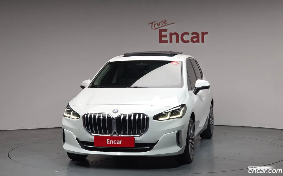 BMW 2 Series Active Tourer 220i 2023 — миниатюра 3