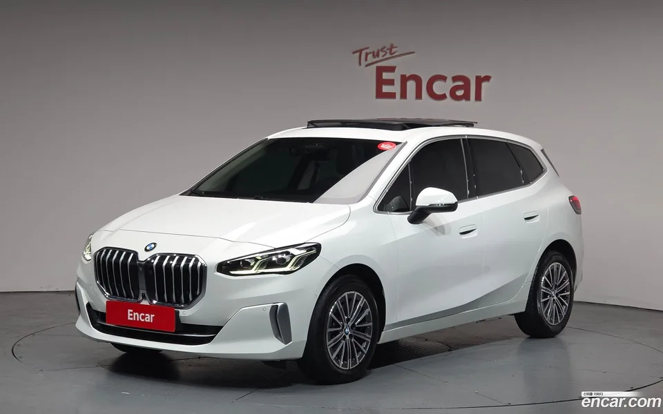 BMW 2 Series Active Tourer 220i 2023 — фото 1, купить с доставкой в Москву