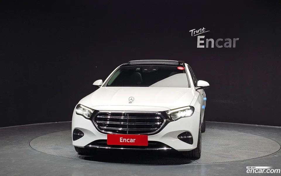 Mercedes-Benz E-Class E220d 4MATIC 2024 — миниатюра 3