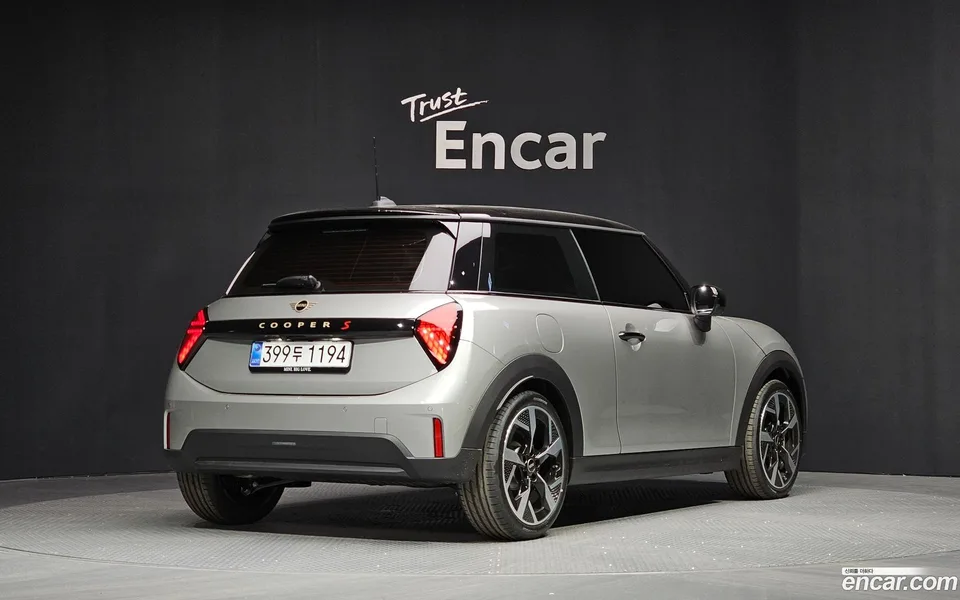 MINI Cooper S 2026 — миниатюра 2