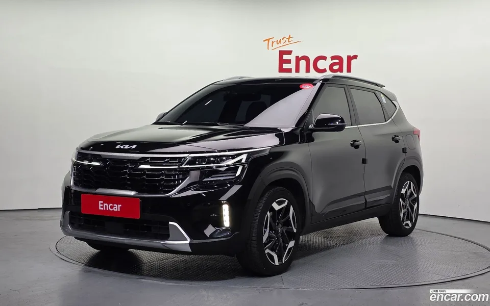 Kia Seltos 2.0 2WD 2024 — фото 1, купить с доставкой в Москву