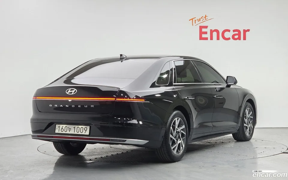 Hyundai Grandeur 2.5 2WD 2024 — миниатюра 2