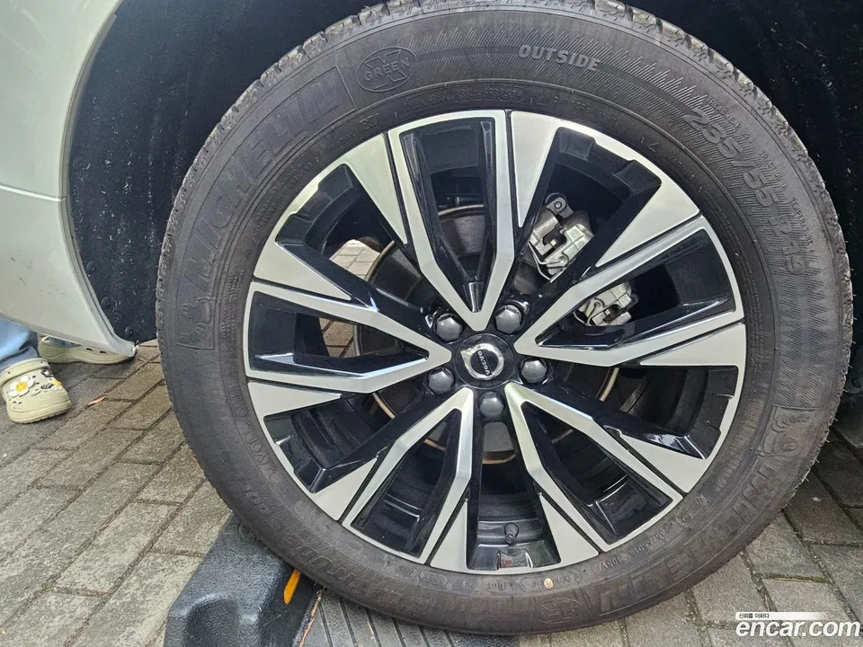 Volvo XC60 B5 2024 — миниатюра 5