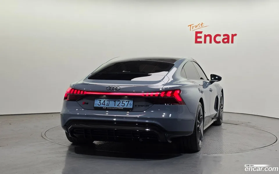 Audi RS e-tron GT GT RS 2023 — миниатюра 4