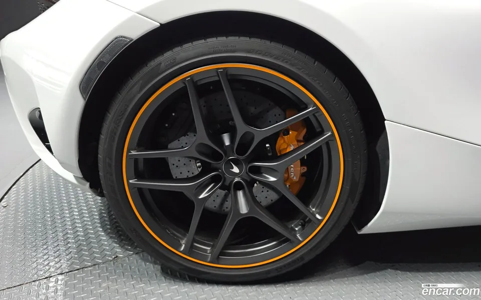McLaren 750S 4.0 2024 — миниатюра 5