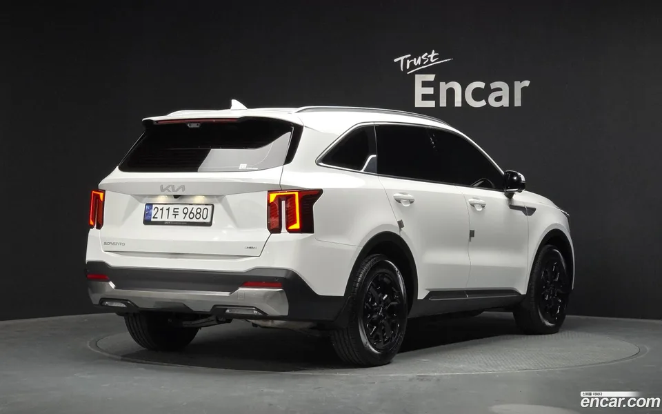 Kia Sorento HEV 1.6 2WD 2023 — миниатюра 2