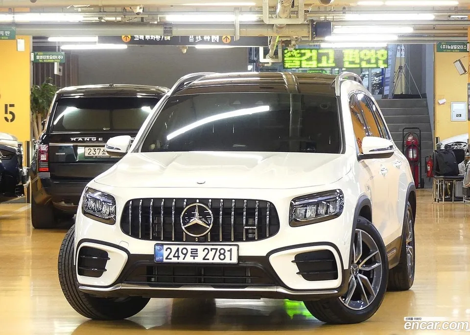 Mercedes-Benz GLB-Class AMG GLB35 4MATIC 2024 — миниатюра 3