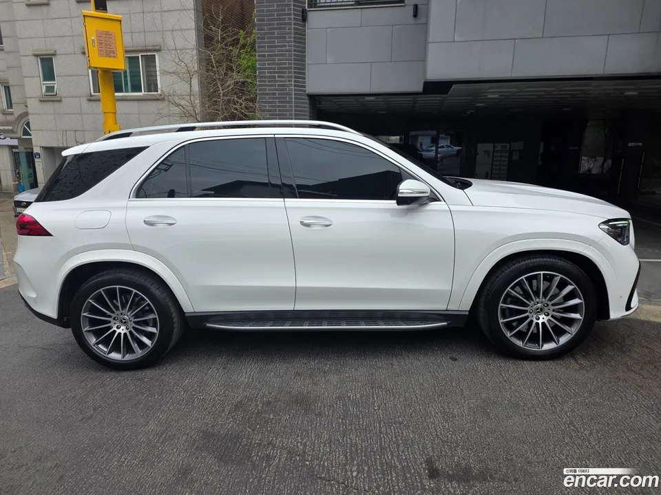 Mercedes-Benz GLE-Class GLE450 4MATIC 2025 — миниатюра 2