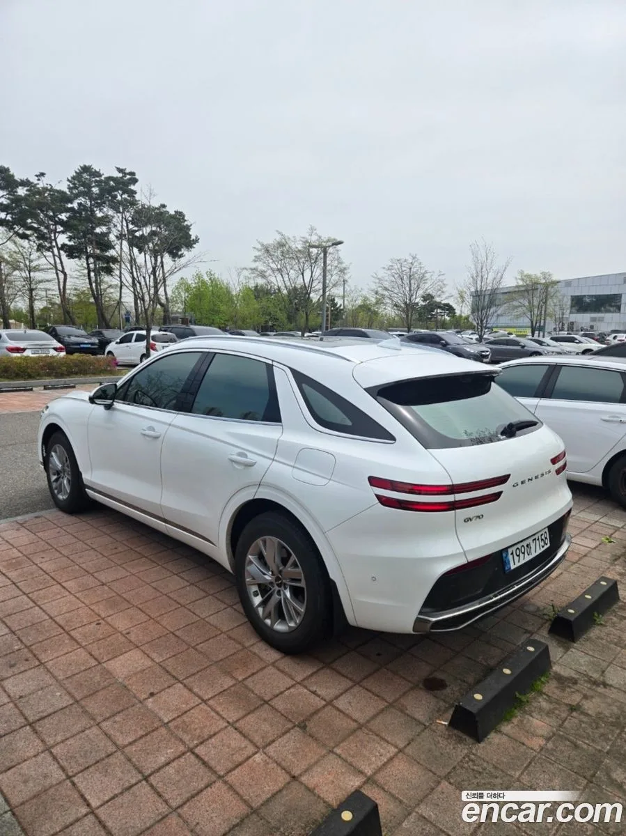 Genesis GV70 2.5T 2WD 2024 — миниатюра 5