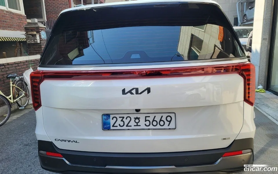 Kia Carnival HEV 9 X Line 2025 — миниатюра 3