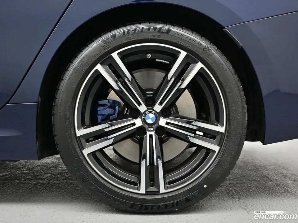 BMW 3 Series 320i M 2025 — миниатюра 5