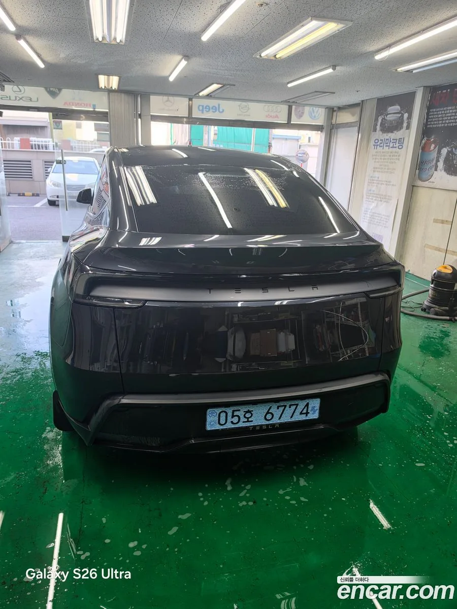 Tesla Model Y RWD 2025 — миниатюра 4