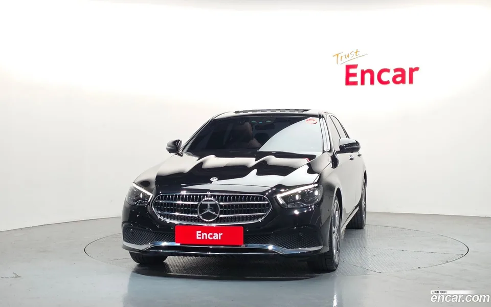 Mercedes-Benz E-Class E350 4MATIC 2022 — миниатюра 3