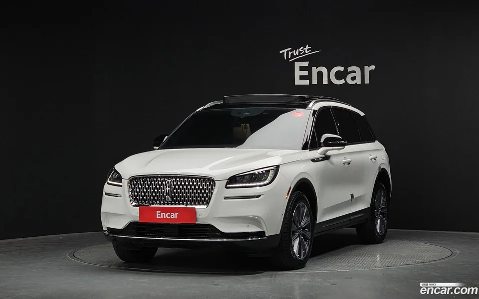 Lincoln Corsair 2.0 AWD 2022 — фото 1, купить с доставкой в Москву