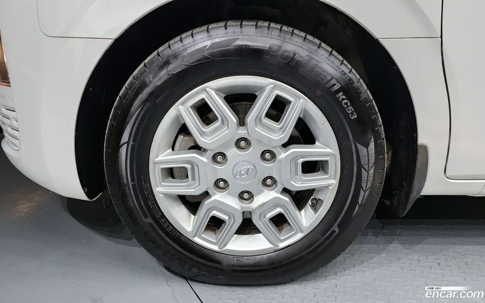 Hyundai Staria 9 2022 — миниатюра 5