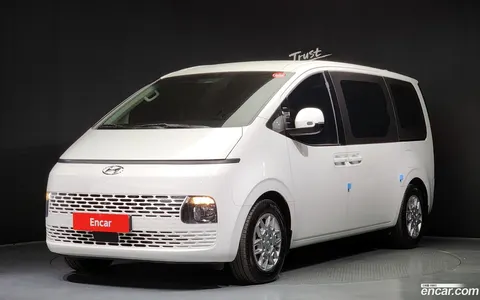 Hyundai Staria 2022 купить в Москве