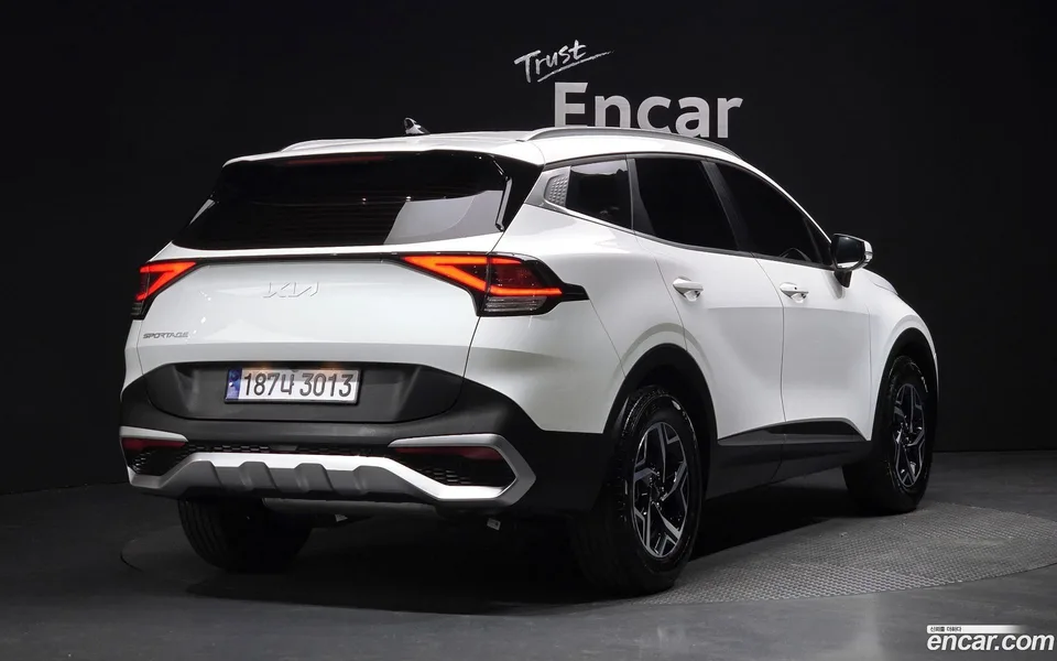 Kia Sportage 1.6 2WD 2022 — миниатюра 2