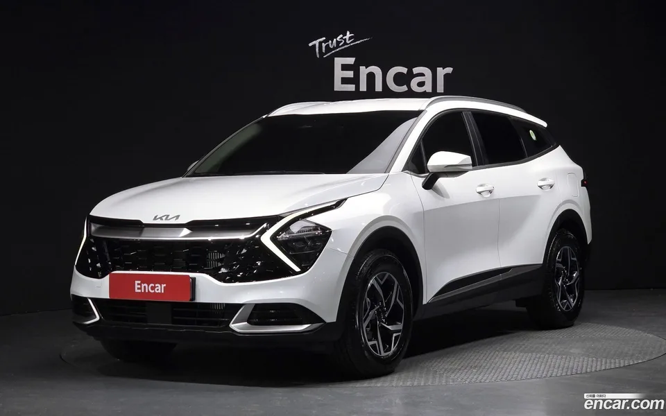 Kia Sportage 1.6 2WD 2022 — фото 1, купить с доставкой в Москву