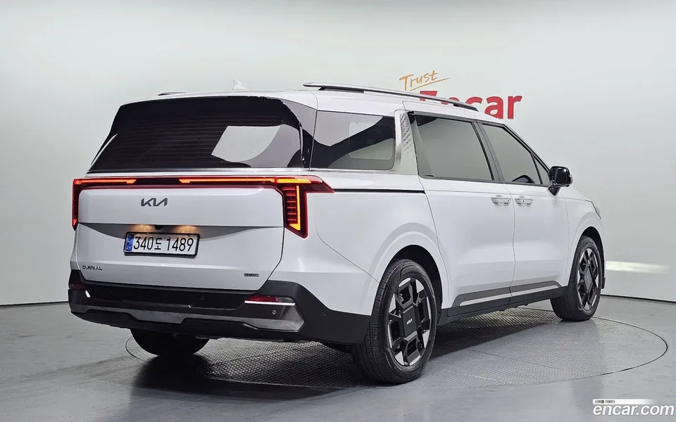 Kia Carnival HEV 9 2024 — миниатюра 2