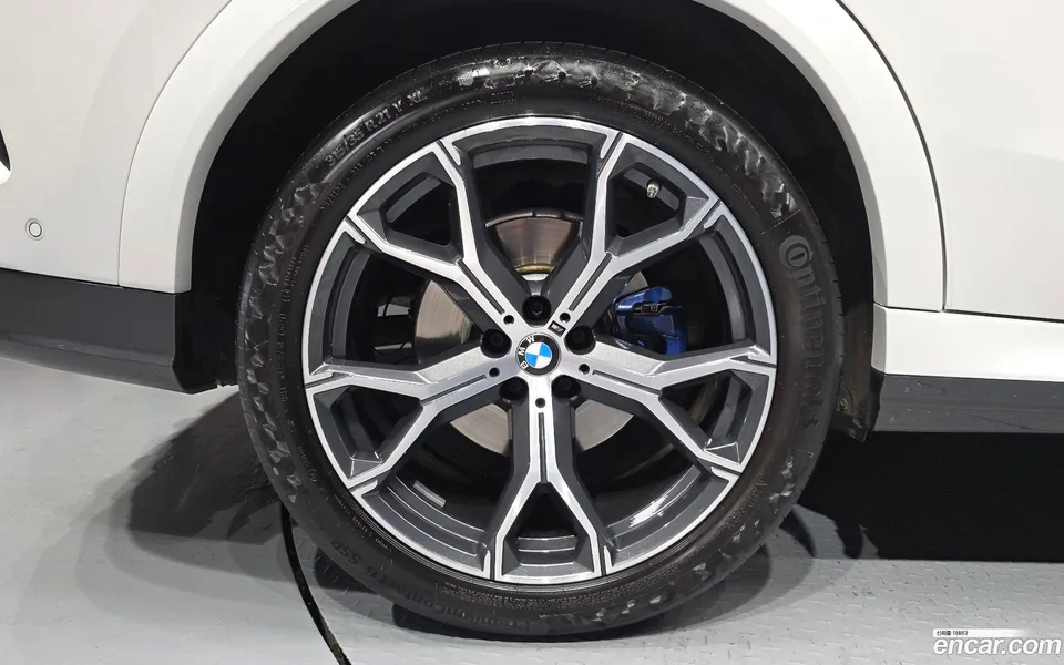 BMW X6 xDrive40i M 2022 — миниатюра 5