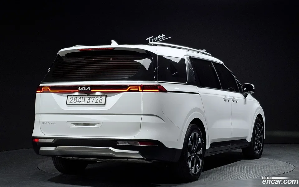 Kia Carnival 9 2022 — миниатюра 2