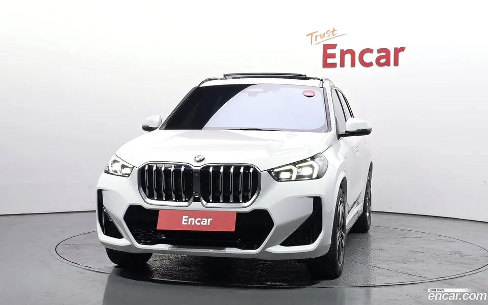 BMW X1 xDrive 20i M 2025 — миниатюра 3